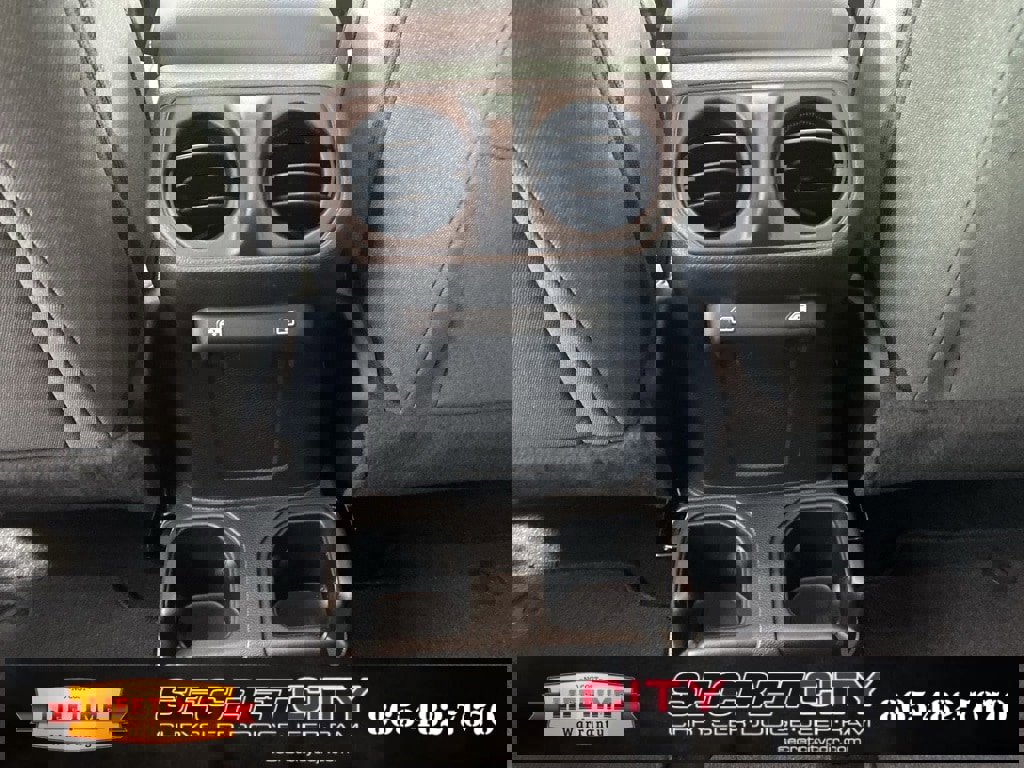 New 2025 Jeep Gladiator Sport image 27