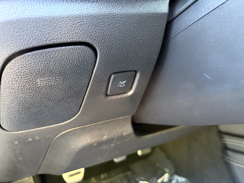 Used 2022 Ford Mustang Mach 1 w/ Mach 1 Handling Package RWD image 15