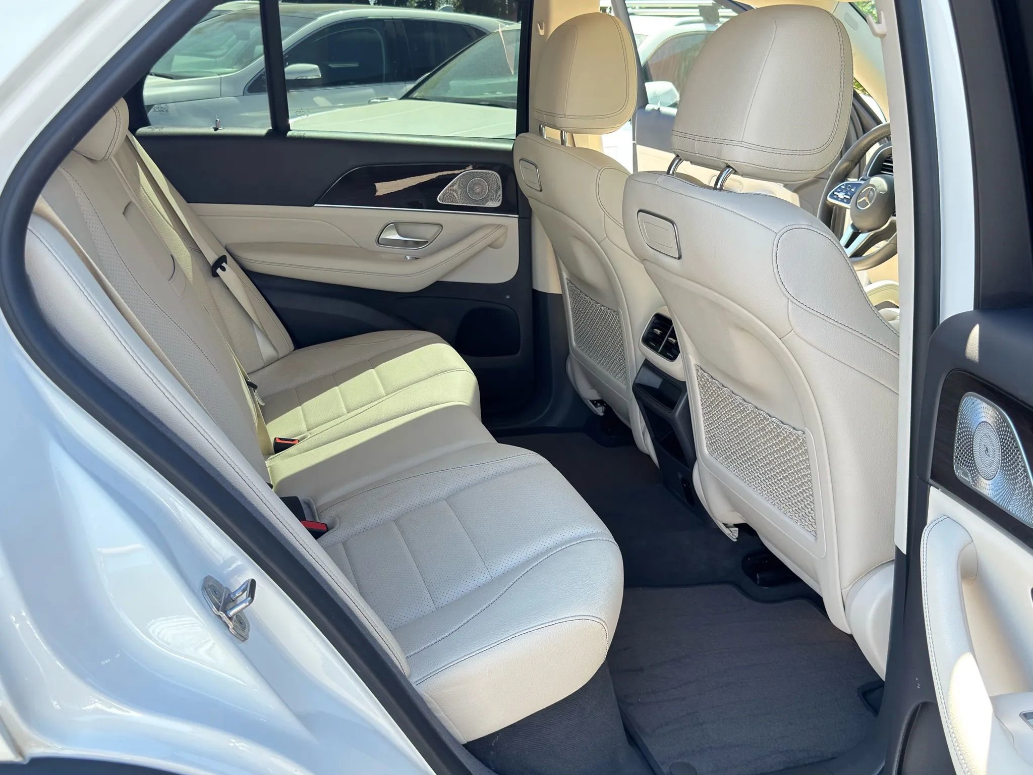 Used 2020 Mercedes-Benz GLE 350 4MATIC w/ Premium Package image 13