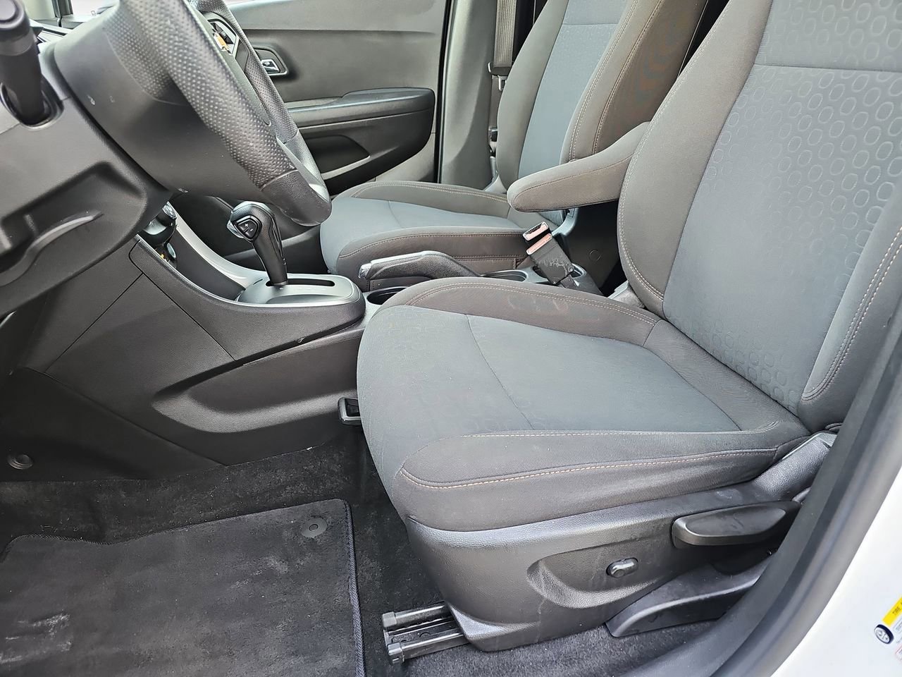 Used 2020 Chevrolet Trax LS w/ Tint and Cruise Package image 19