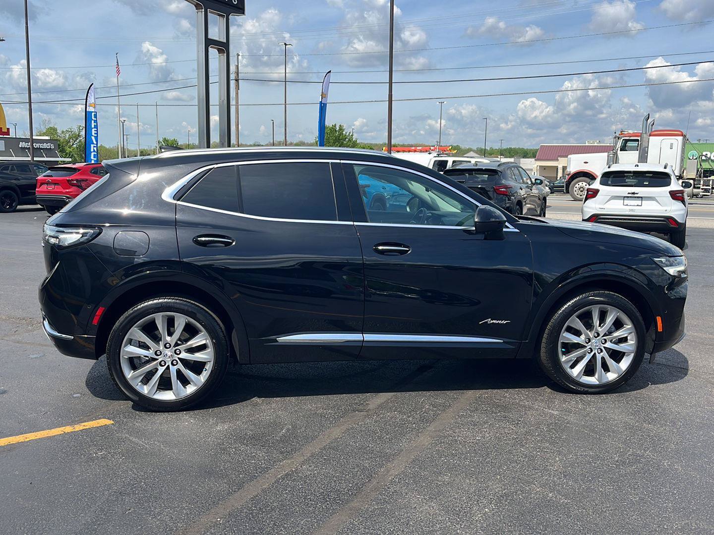 Used 2023 Buick Envision Avenir AWD/4WD image 6