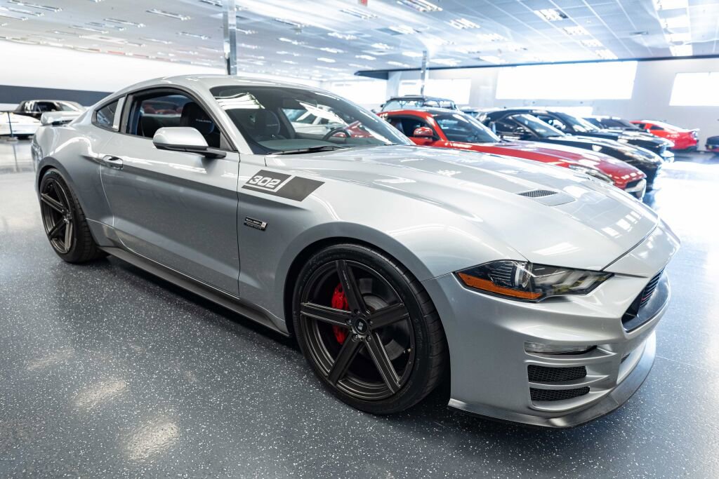 Used 2020 Ford Mustang GT w/ Equipment Group 301A RWD image 4