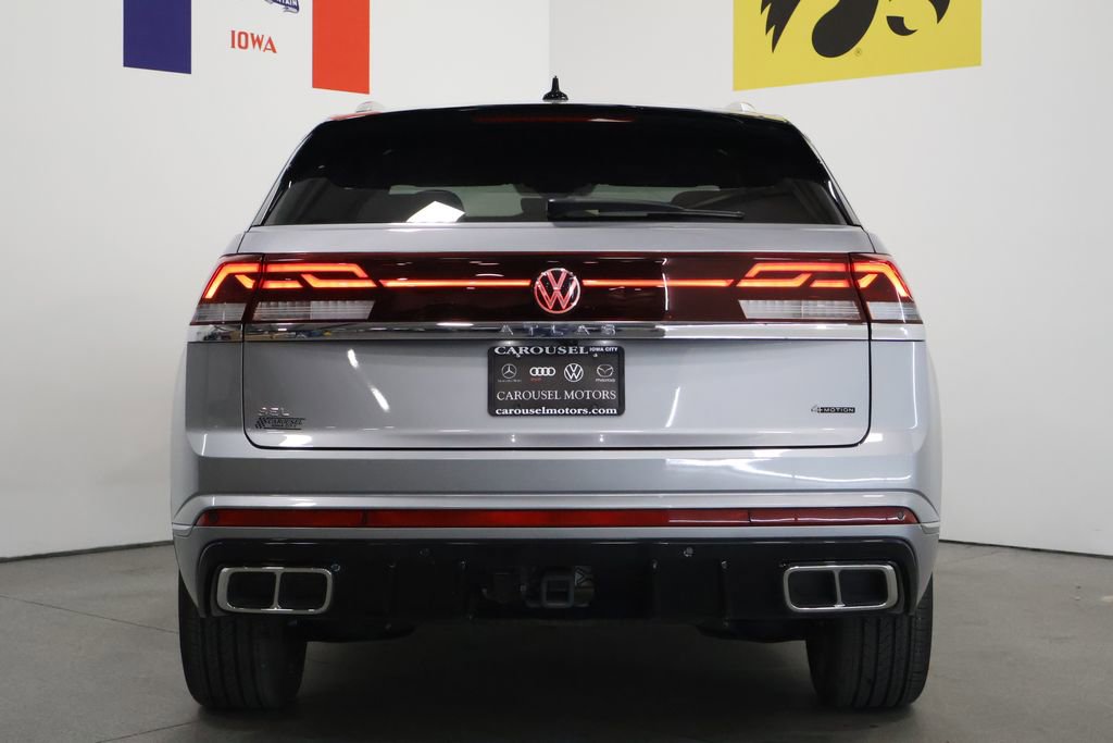 Used 2024 Volkswagen Atlas Cross Sport SEL Premium R-Line AWD/4WD image 11