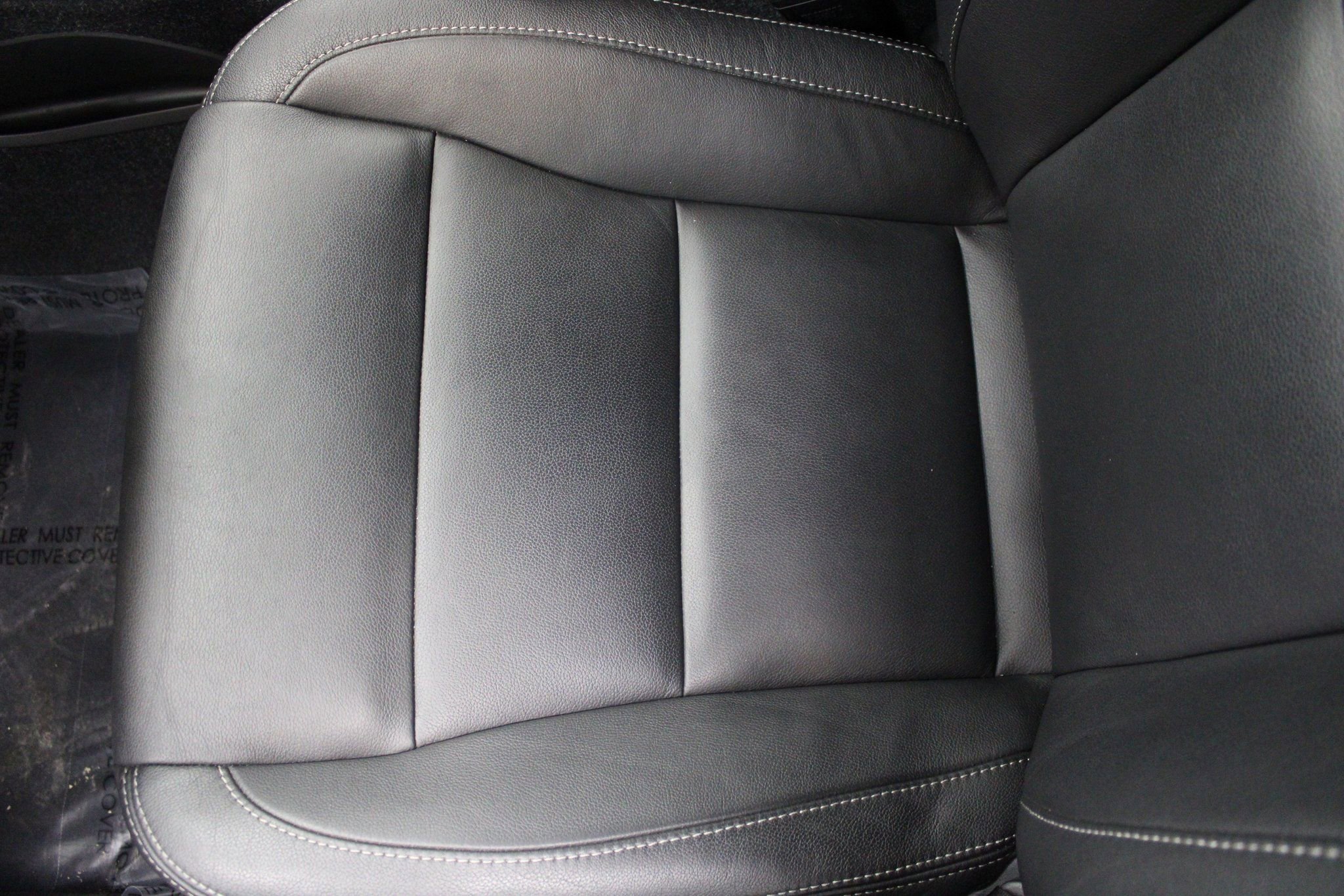 Used 2021 Volvo XC40 T5 Momentum image 17