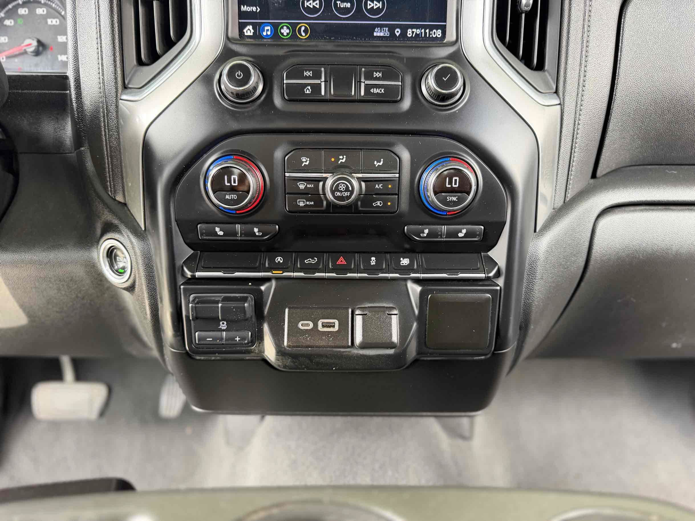 Used 2021 Chevrolet Silverado 1500 RST w/ Bed Protection Package RWD image 10