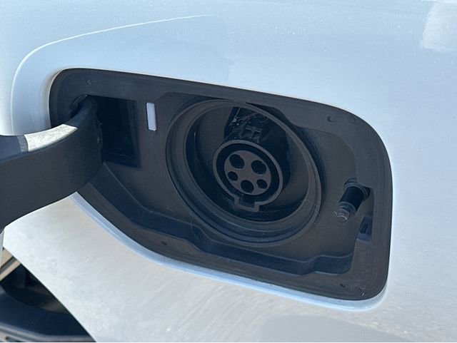 Used 2021 BMW 330e w/ Convenience Package RWD image 9