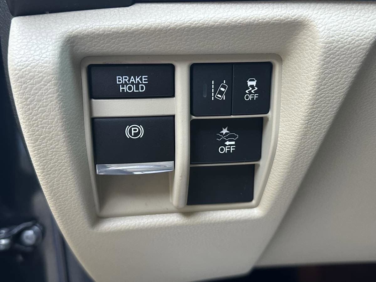Used 2020 Acura MDX FWD image 30
