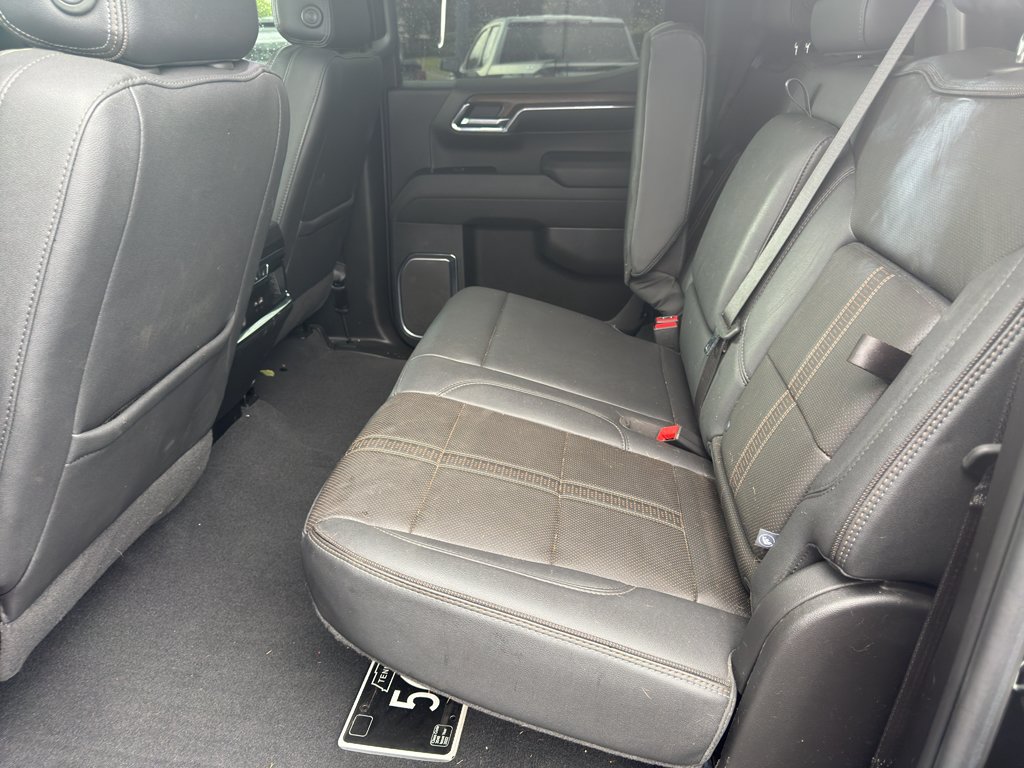 Used 2024 Chevrolet Silverado 1500 High Country w/ High Country Premium Package AWD/4WD image 10