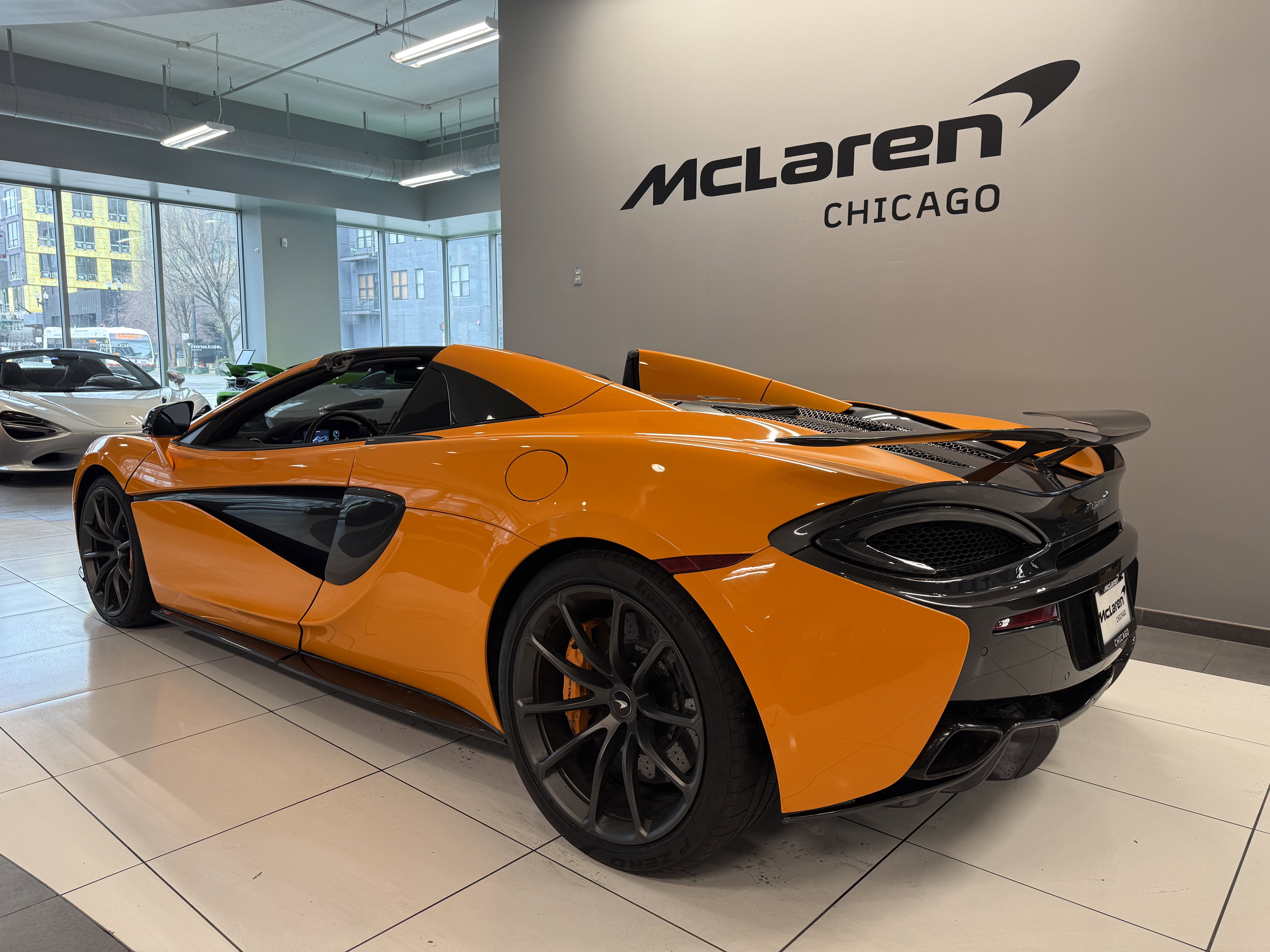 Used 2019 McLaren 570S Spider image 4