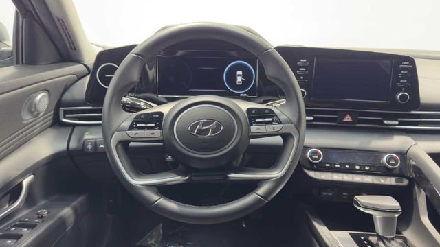 Used 2022 Hyundai Elantra SEL w/ Convenience Package FWD image 20