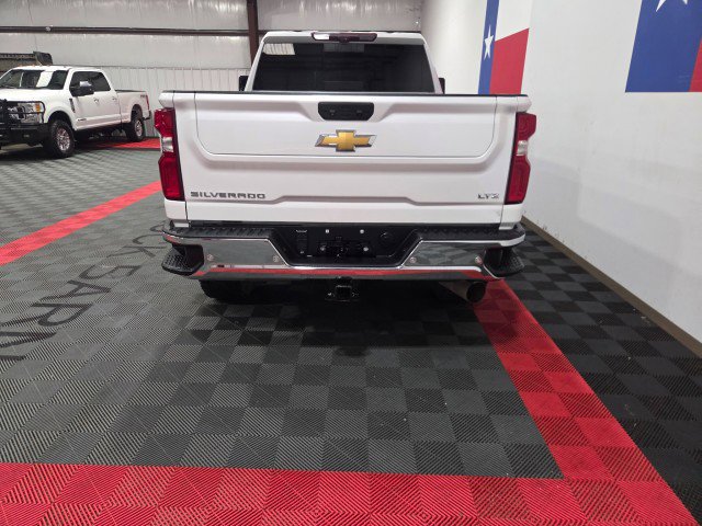 Used 2022 Chevrolet Silverado 2500 LTZ w/ LTZ Premium Package AWD/4WD image 13