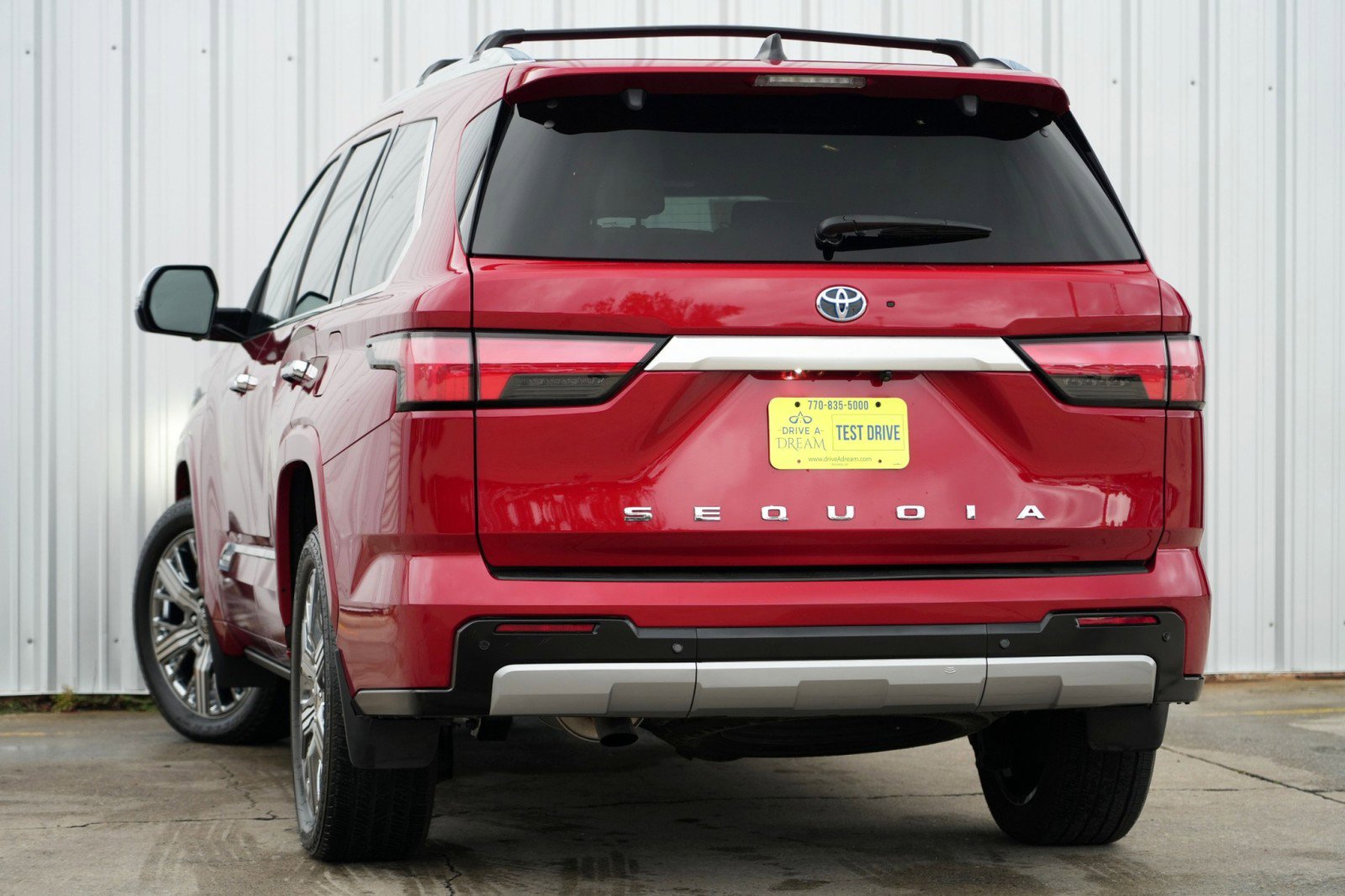 Used 2024 Toyota Sequoia Capstone image 6