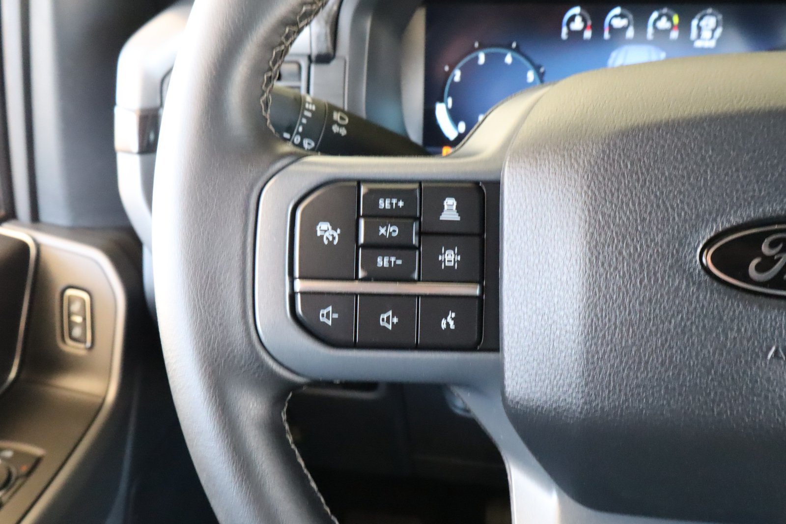 Used 2025 Ford F150 XLT w/ Equipment Group 302A MID AWD/4WD image 25