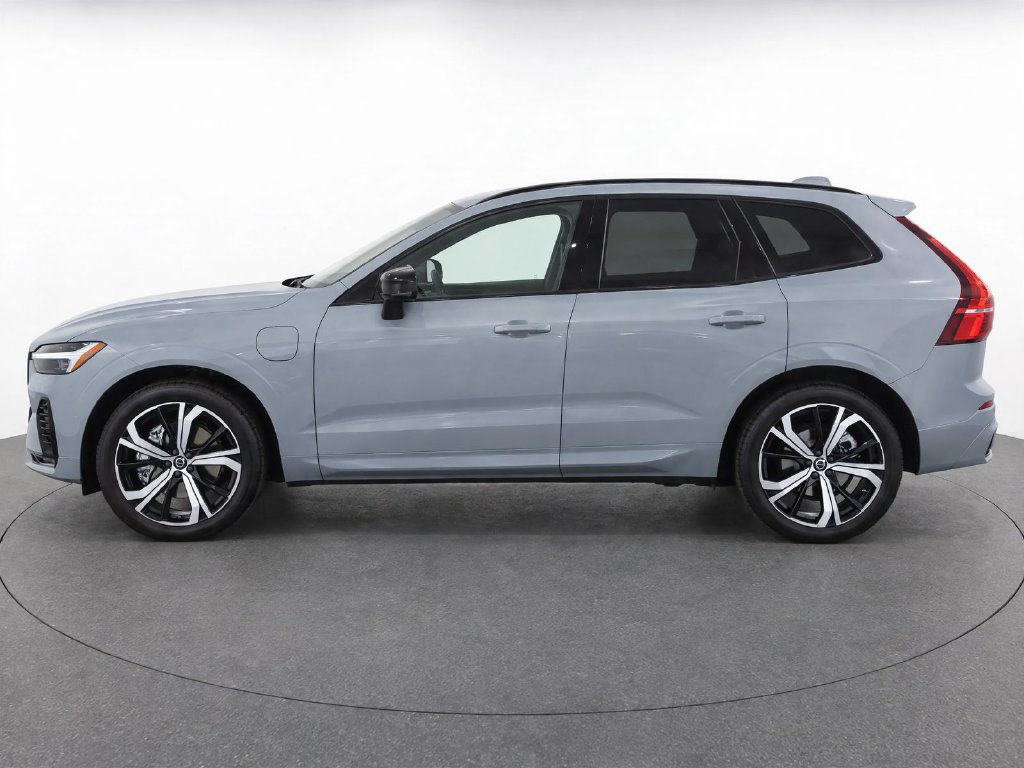 Used 2025 Volvo XC60 T8 Ultra w/ Protection Package AWD/4WD image 6