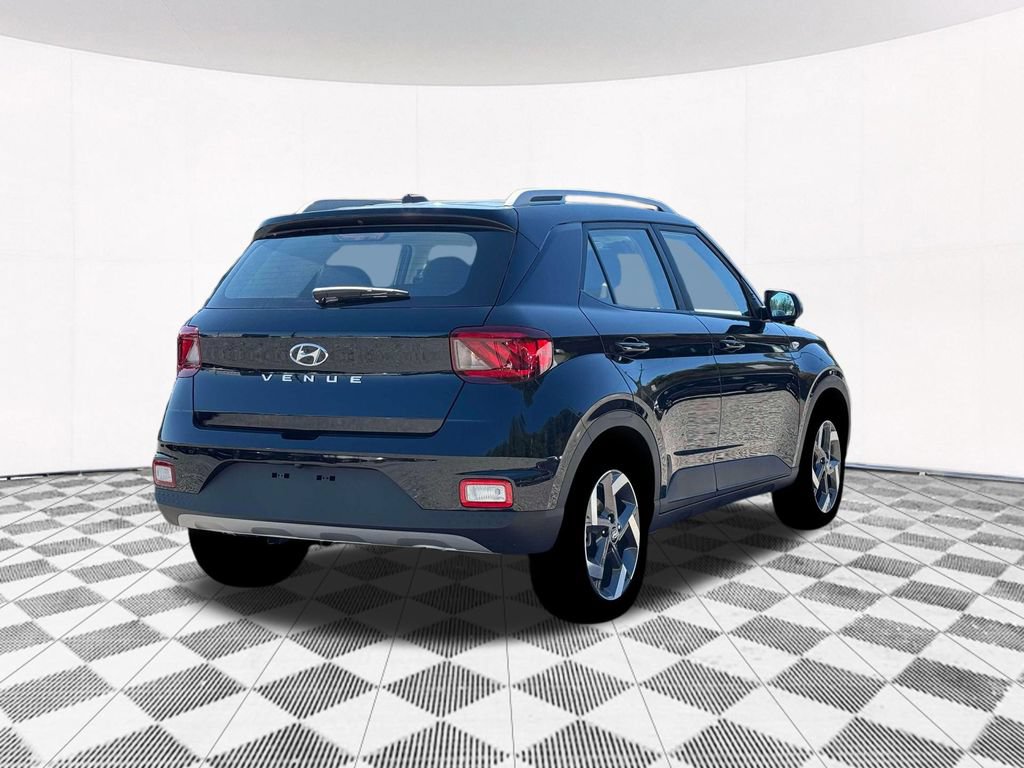 New 2026 Hyundai Venue SEL FWD image 11
