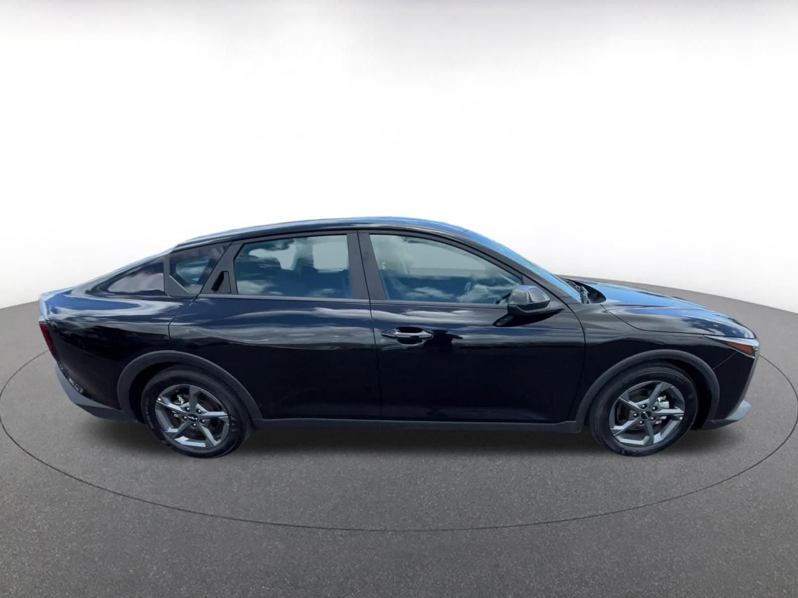 Used 2025 Kia K4 FWD image 16