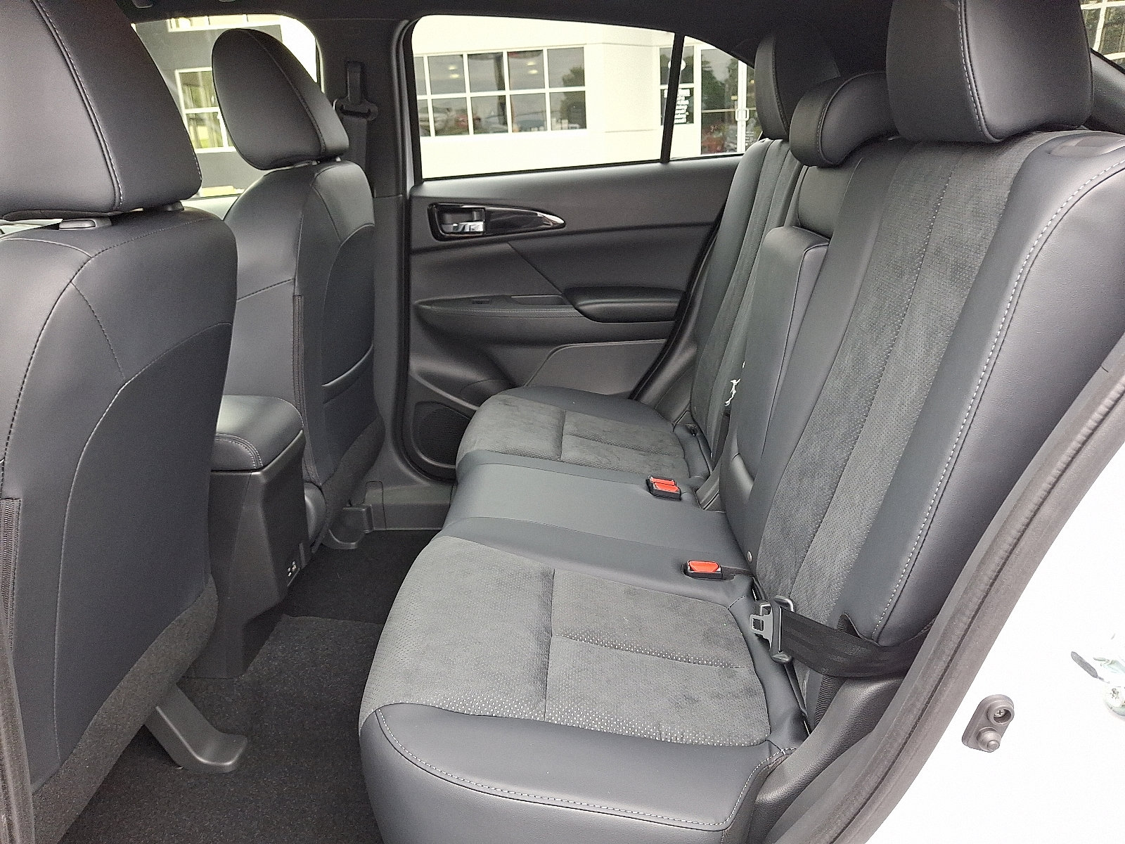 New 2025 Mitsubishi Eclipse Cross AWD image 10