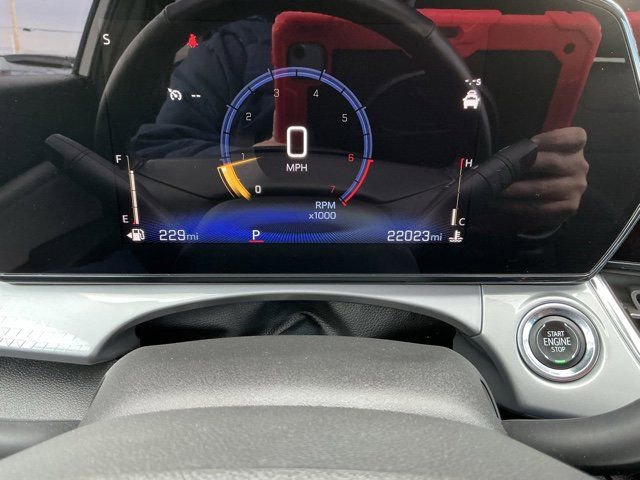 Used 2025 Chevrolet Trax LT w/ LT Convenience Package image 29