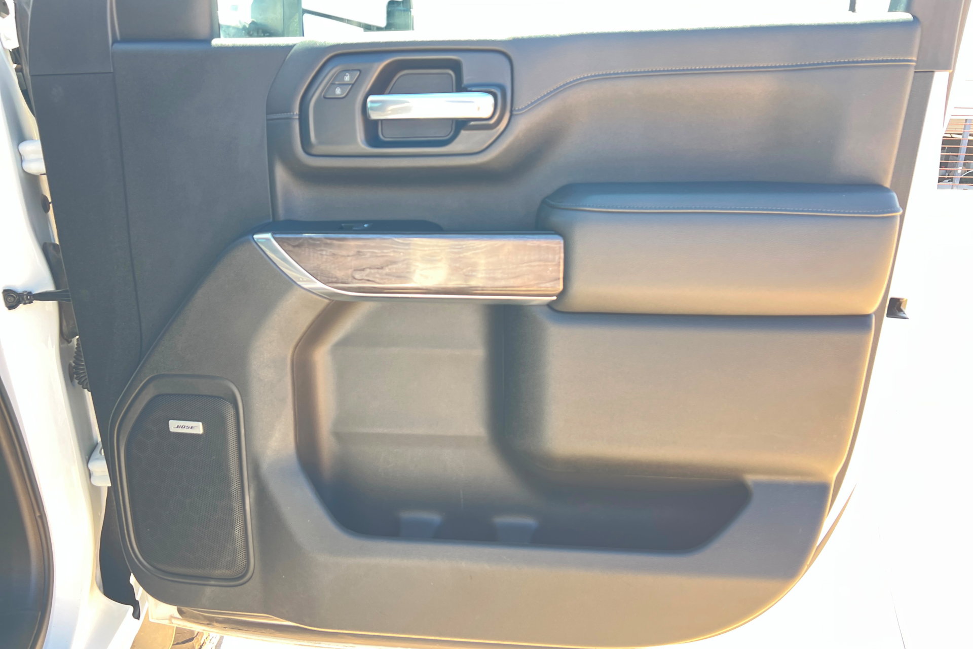 Used 2022 Chevrolet Silverado 2500 LTZ w/ LTZ Plus Package AWD/4WD image 23
