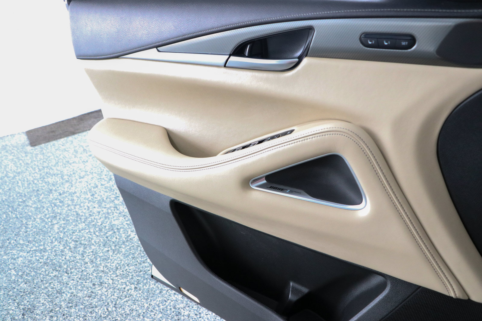 Used 2025 INFINITI QX60 Luxe w/ Cargo Package FWD image 23