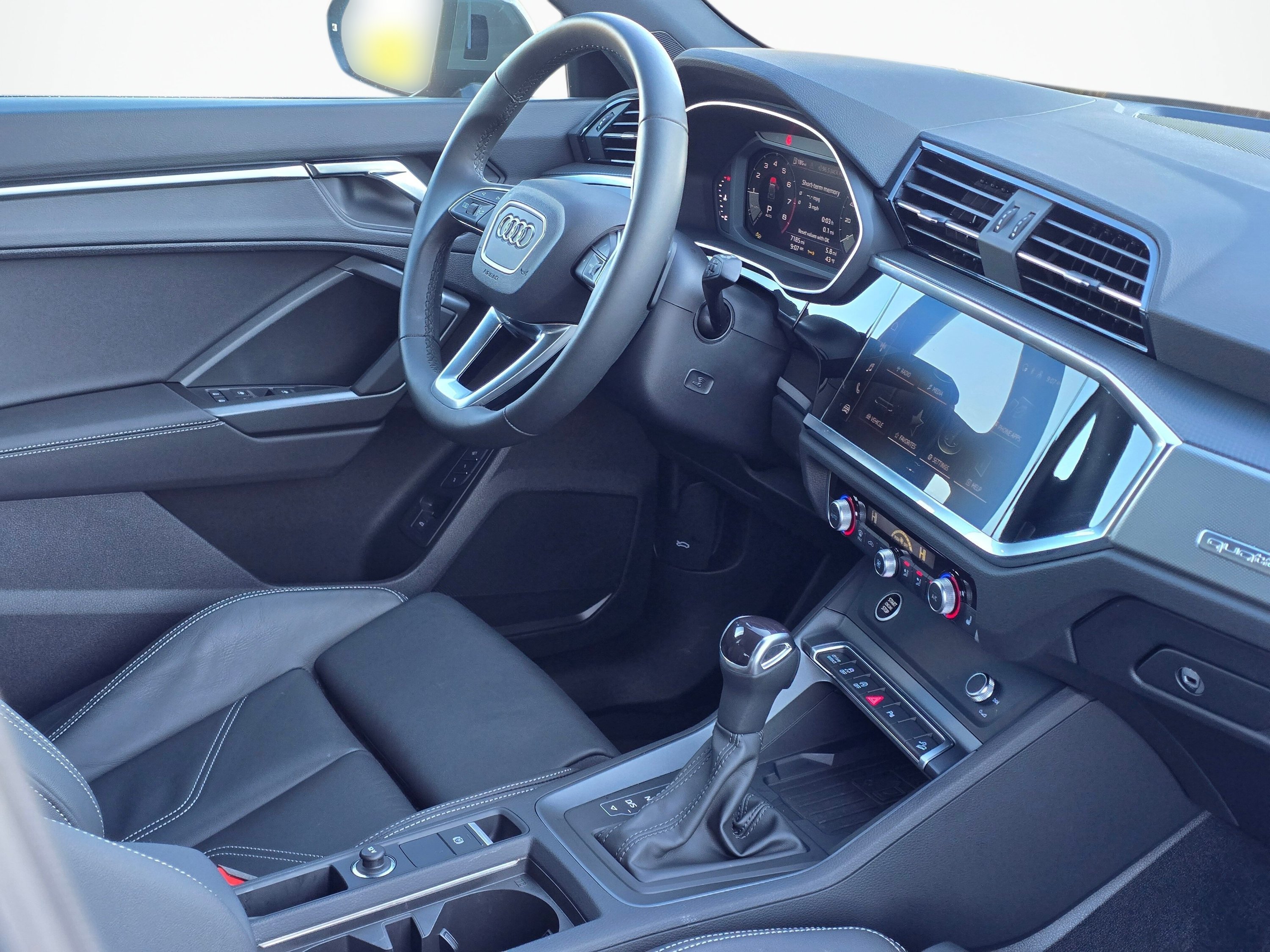 Certified 2025 Audi Q3 2.0T Premium AWD/4WD image 26