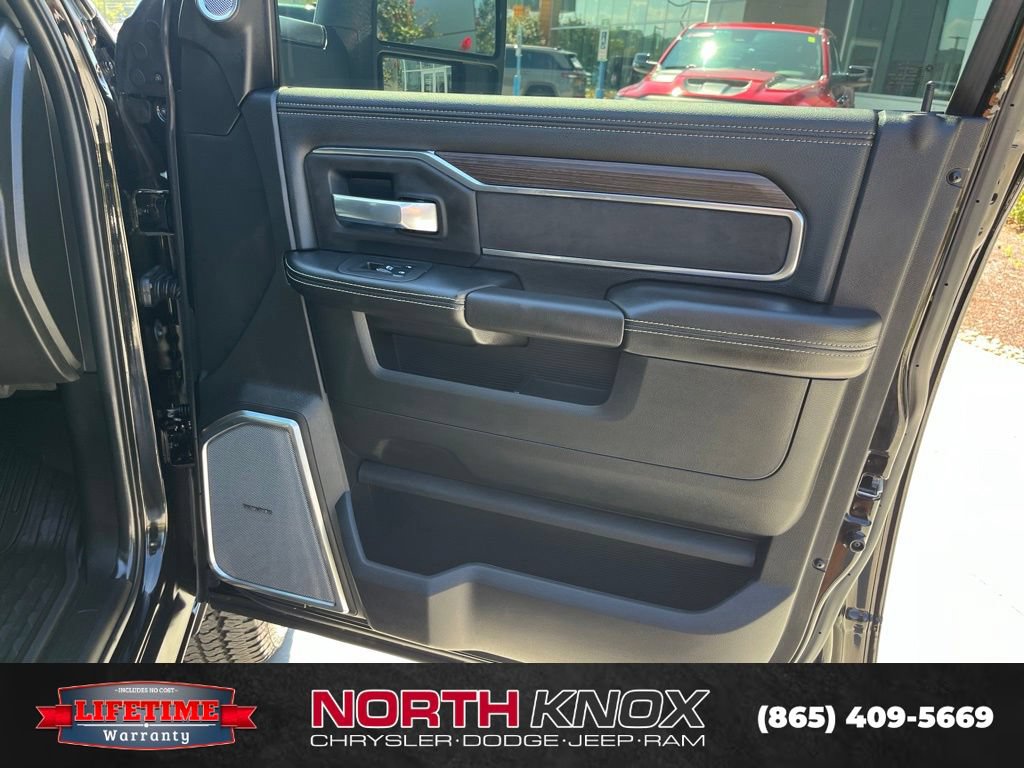 New 2026 RAM 2500 Laramie AWD/4WD image 31