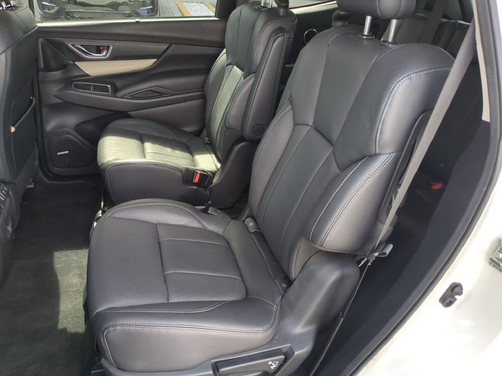 Used 2020 Subaru Ascent Limited w/ Technology Package AWD/4WD image 17