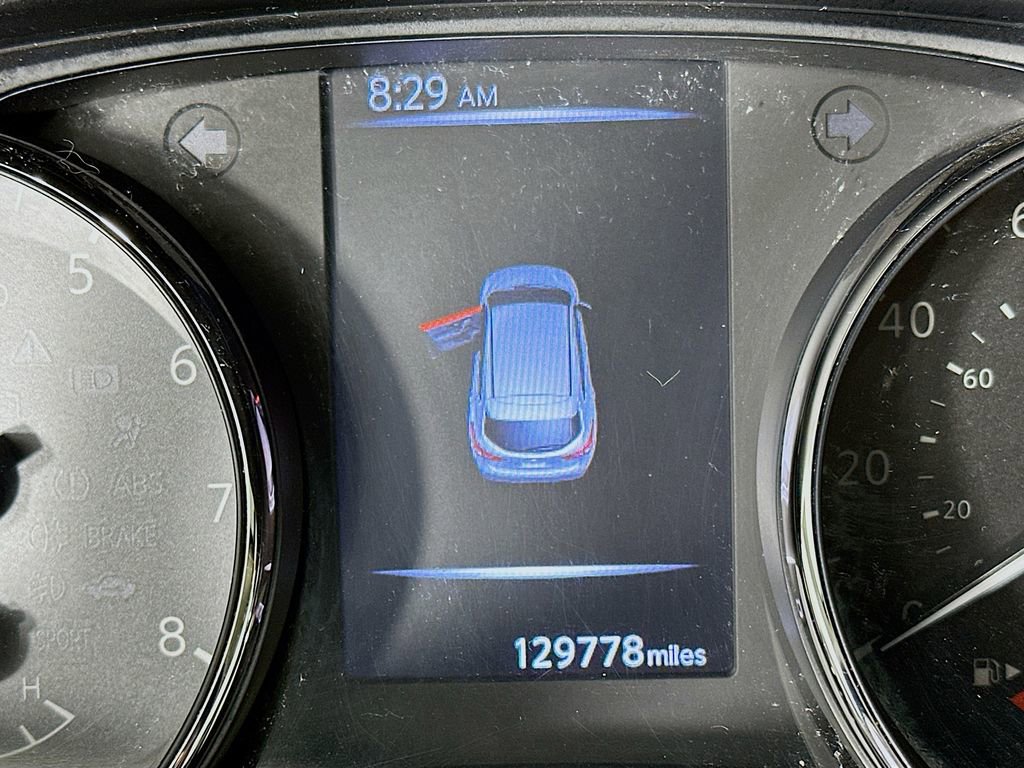 Used 2017 Nissan Rogue Sport SV w/ SV Premium Package image 17