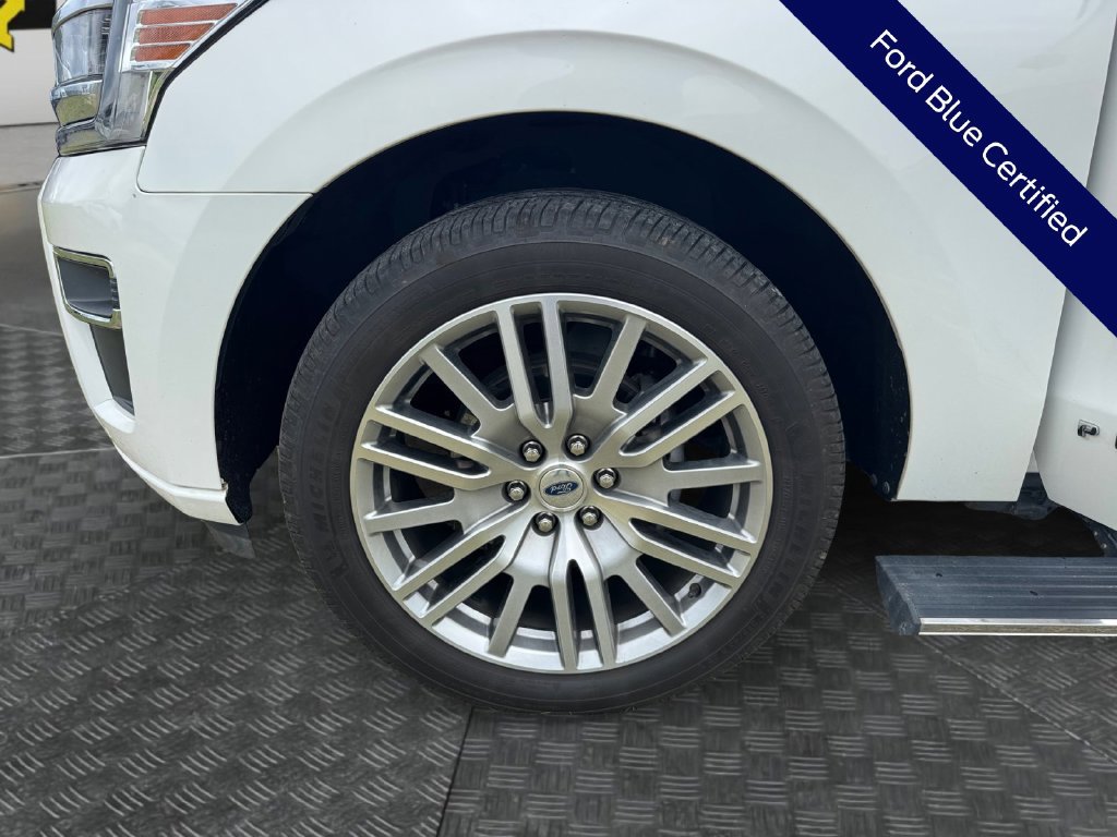 Used 2022 Ford Expedition Platinum AWD/4WD image 19