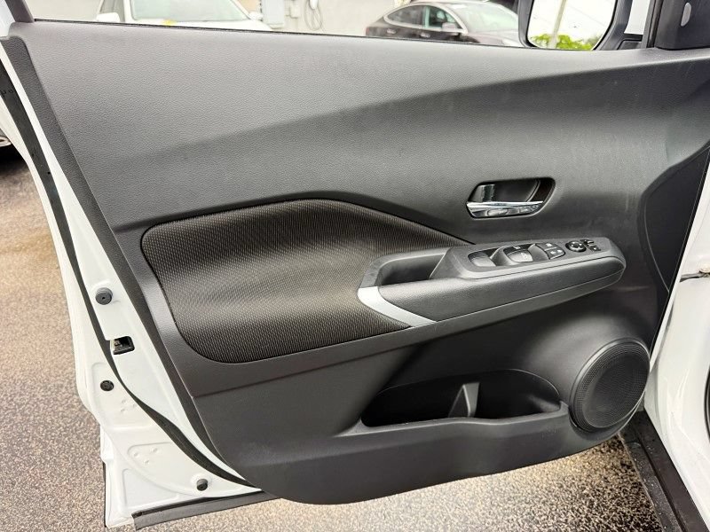 Used 2024 Nissan Kicks SV FWD image 27