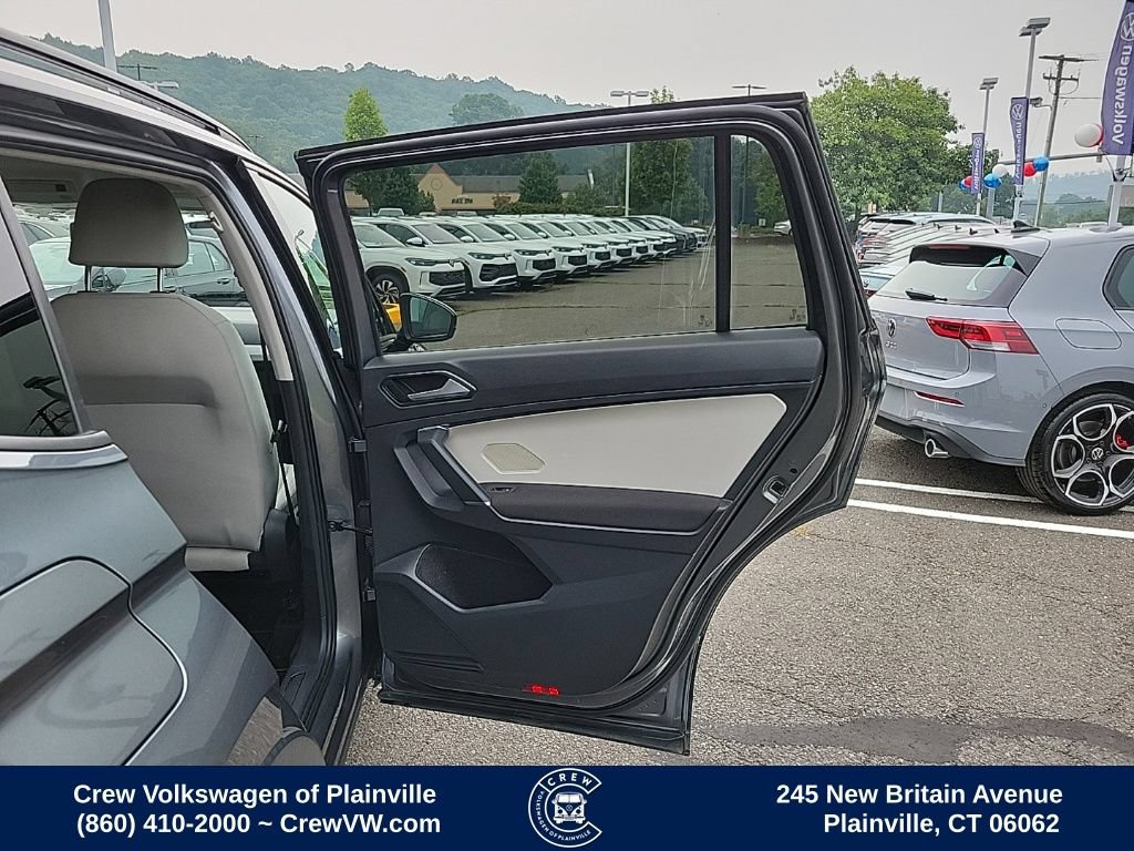 Used 2018 Volkswagen Tiguan S AWD/4WD image 44