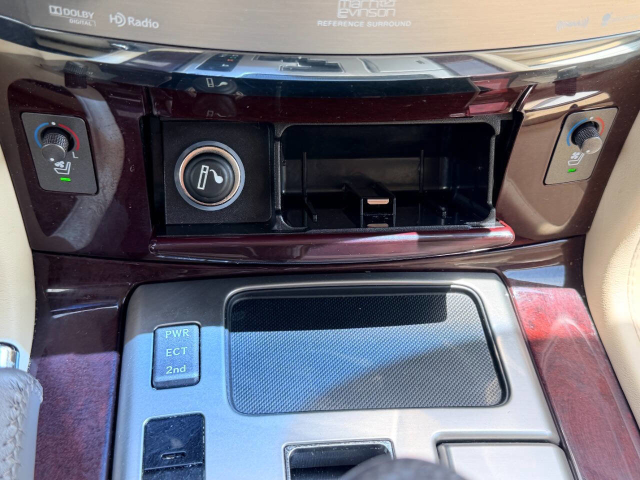 Used 2013 Lexus LX 570 4WD w/ Luxury Pkg image 57