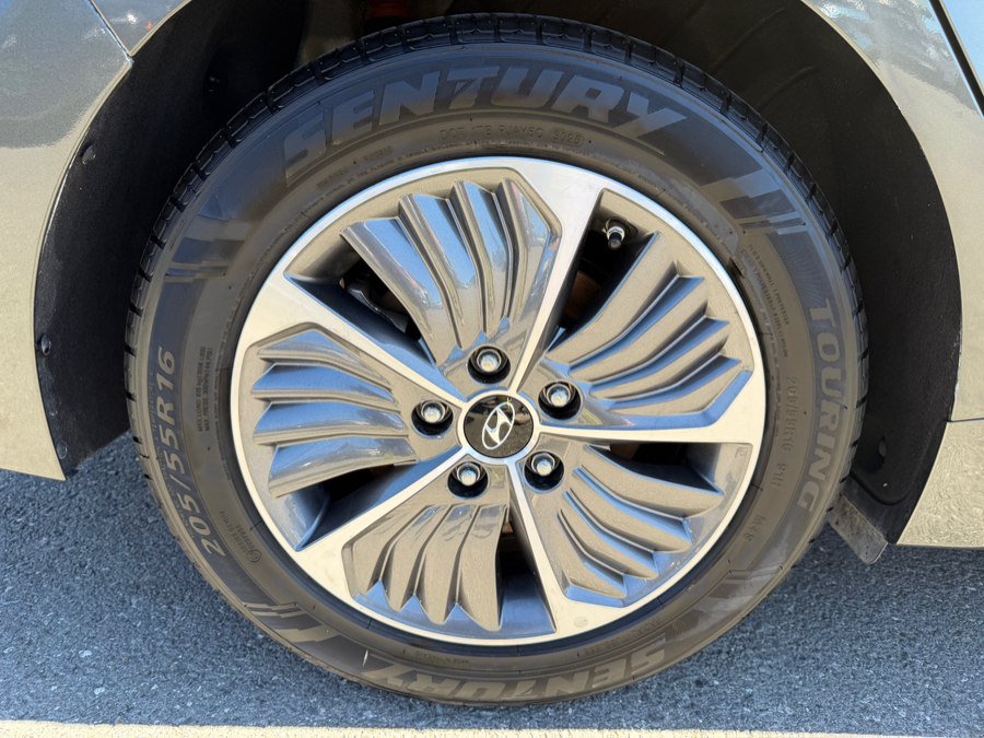 Used 2022 Hyundai Ioniq SE FWD image 51