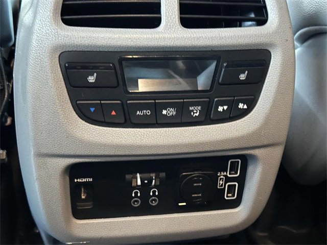 Certified 2022 Honda Pilot Touring image 19