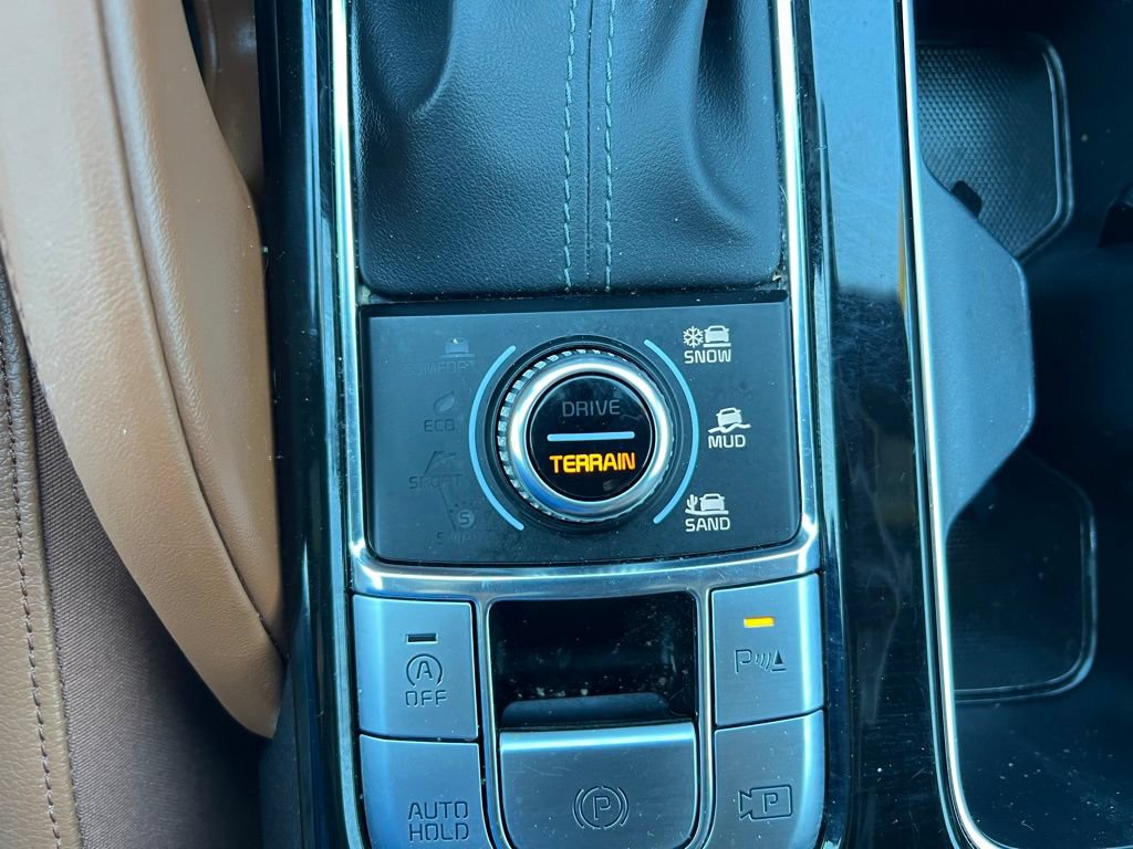 Used 2023 Kia Telluride AWD image 39