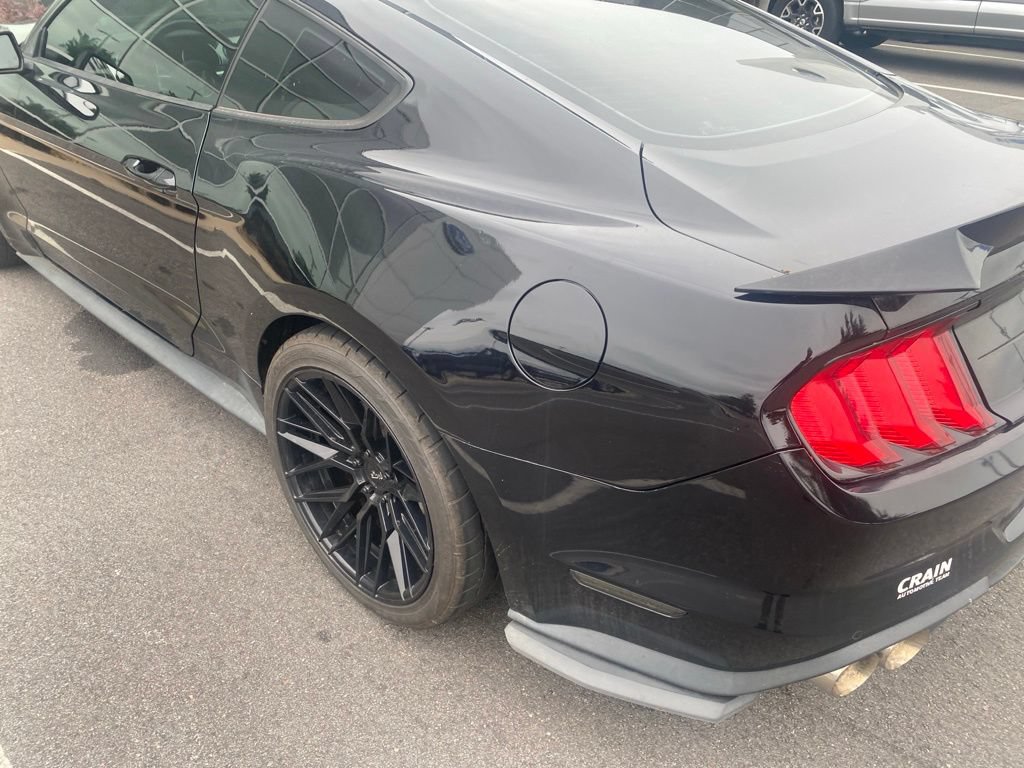 Used 2020 Ford Mustang GT w/ Black Accent Package RWD image 9