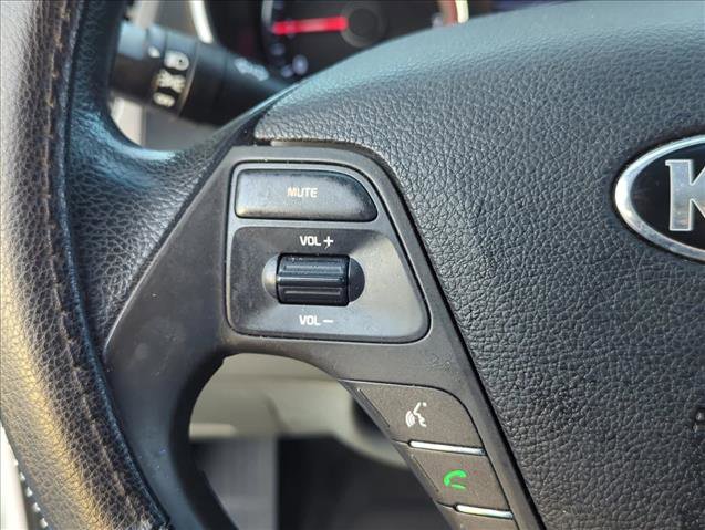 Used 2017 Kia Forte LX image 10