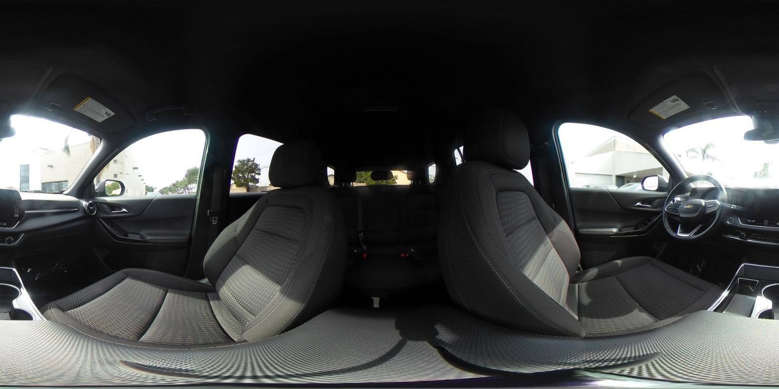 Used 2025 Chevrolet Equinox LT image 40