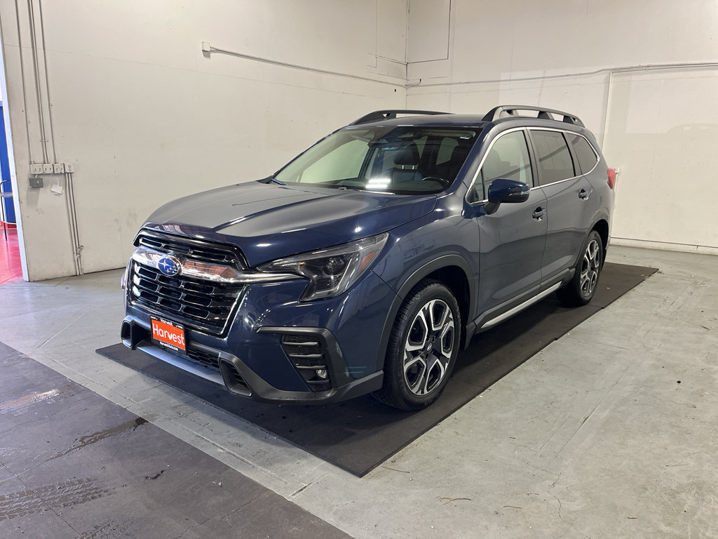 Used 2023 Subaru Ascent Limited AWD/4WD image 1