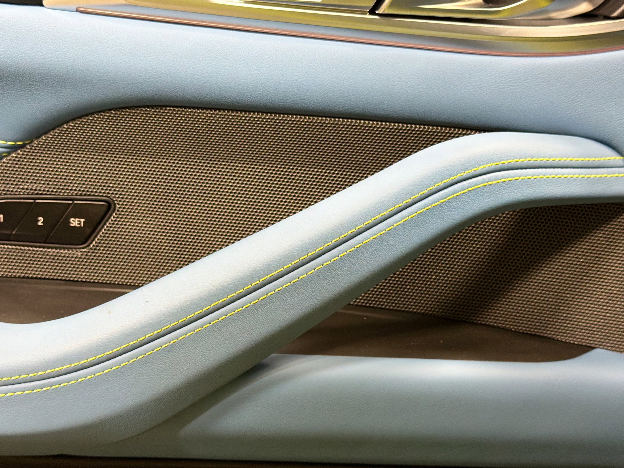 Used 2025 BMW M4 Competition image 23