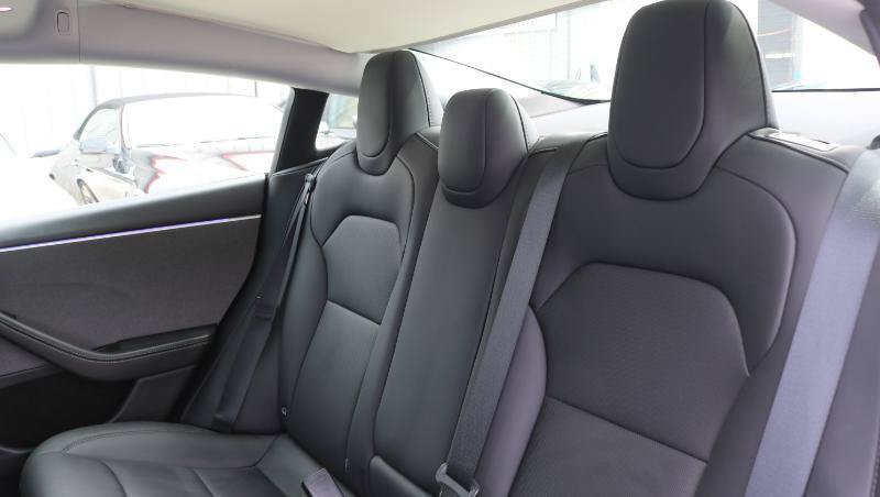 Used 2025 Tesla Model 3 Long Range RWD image 17