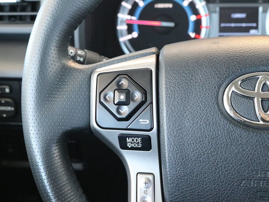 Used 2019 Toyota 4Runner SR5 AWD/4WD image 11