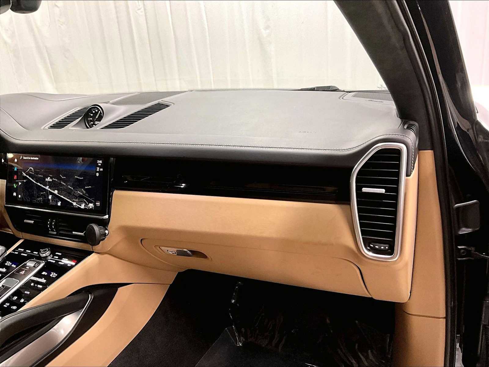 Used 2023 Porsche Cayenne Turbo S image 28