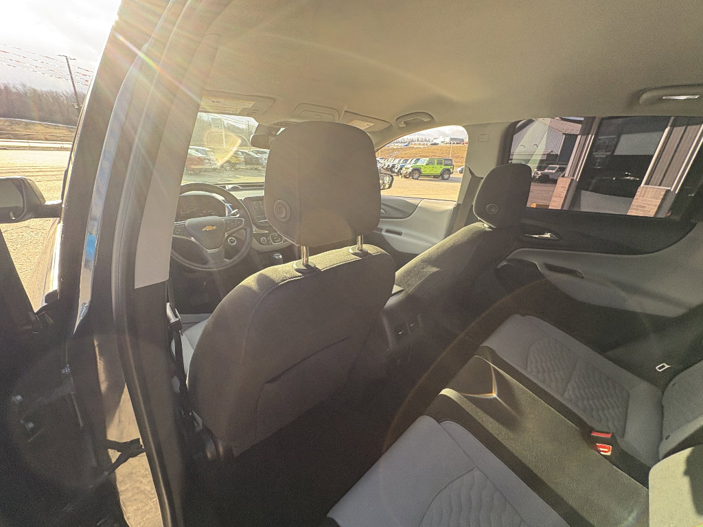 Used 2018 Chevrolet Equinox LS FWD image 20