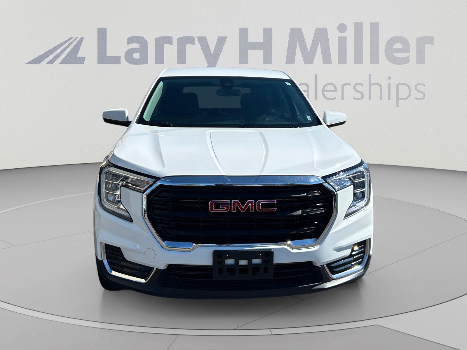 Used 2024 GMC Terrain SLE FWD image 9