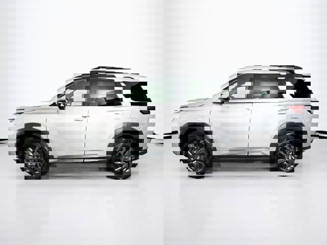 Certified 2024 Nissan Pathfinder SV image 8