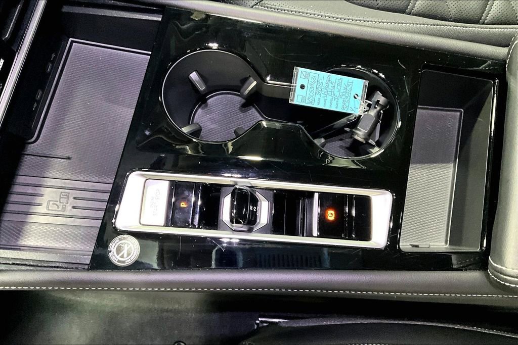 Used 2025 Volkswagen Atlas SE image 17