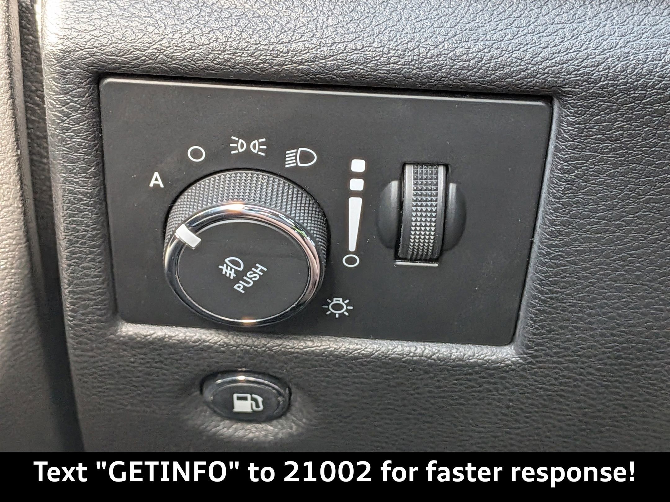 Used 2019 Jeep Grand Cherokee Limited w/ Luxury Group II image 28