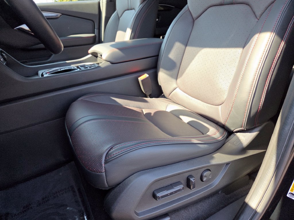 Certified 2025 Honda Pilot Black Edition image 35