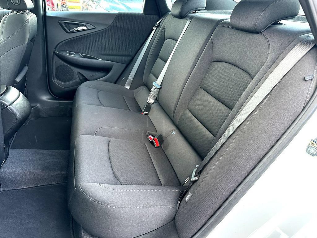 Used 2023 Chevrolet Malibu RS FWD image 20